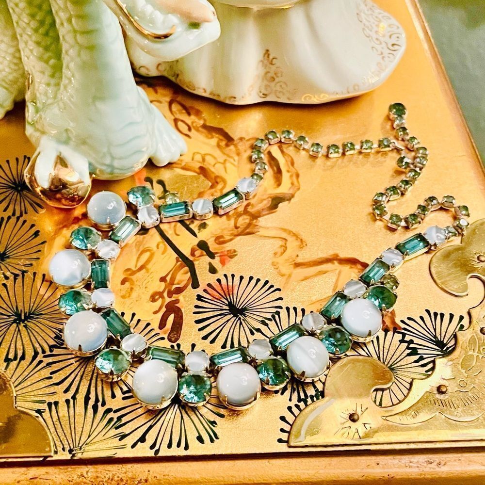 ♥️ Vintage Blue Moonstone/ Rhinestone
Choker Necklace